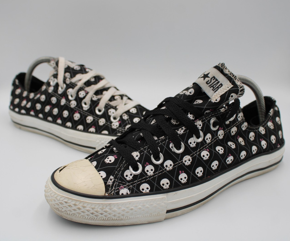 Size 10 - VTG Converse Chuck Taylor All Star Ox Cute Skull & Bows Sneakers